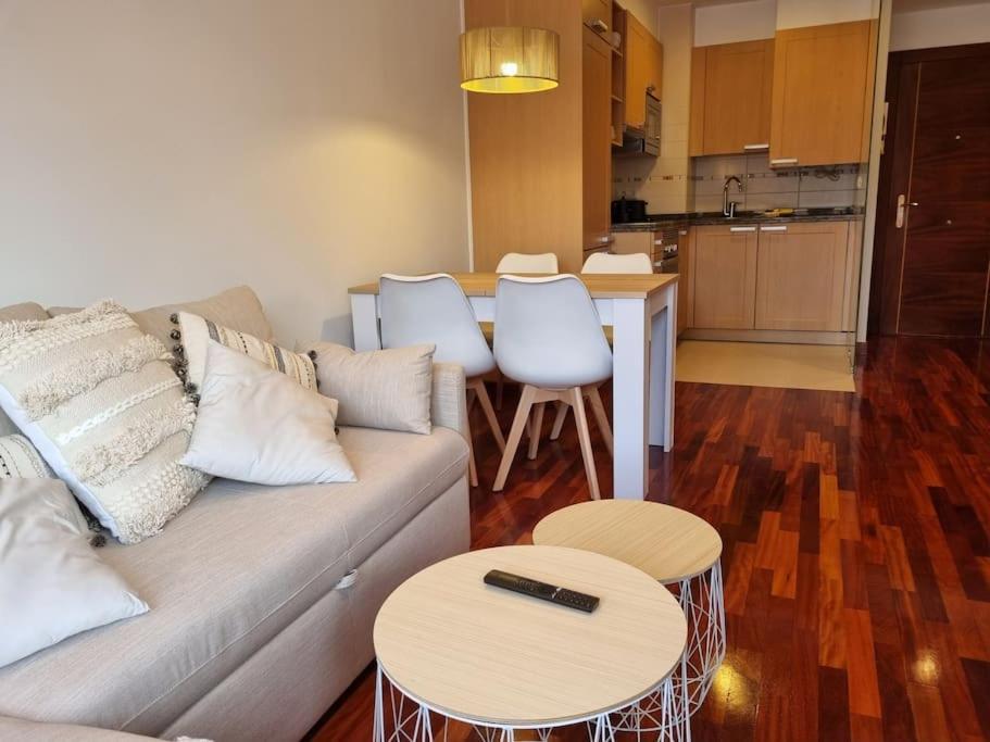 604B - Apartamento Con Garaje Oviedo Bagian luar foto