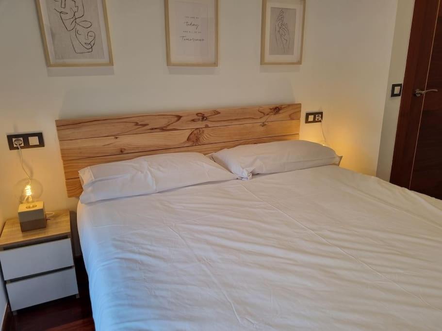 604B - Apartamento Con Garaje Oviedo Bagian luar foto