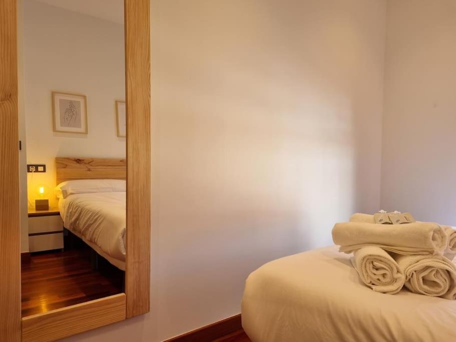 604B - Apartamento Con Garaje Oviedo Bagian luar foto